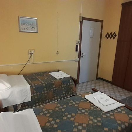 Albergo Da Peppino Poggio Mirteto Exterior foto